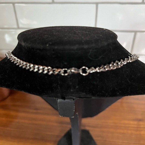 Silver Jewelry Chain Necklace Classic Design - Picture 3 of 3